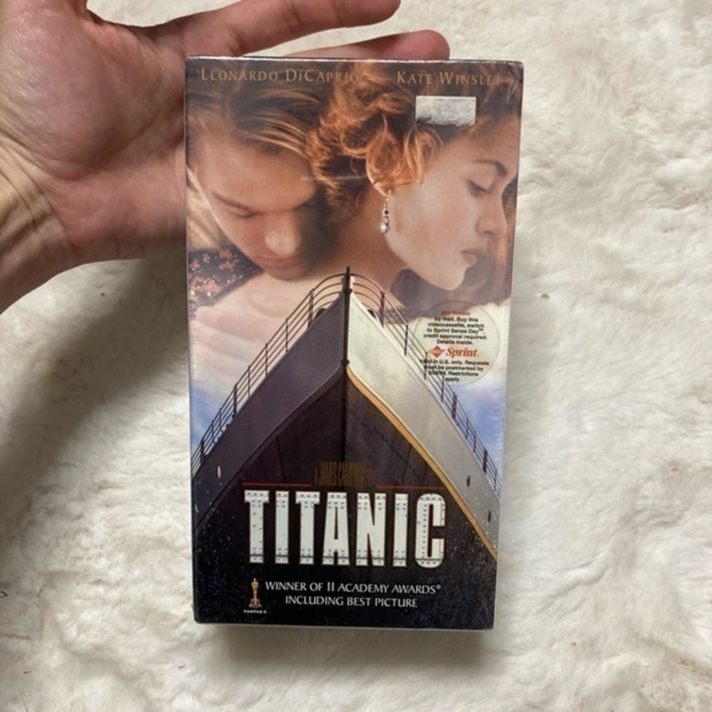 Titanic 1997 2 tape VHS set sealed